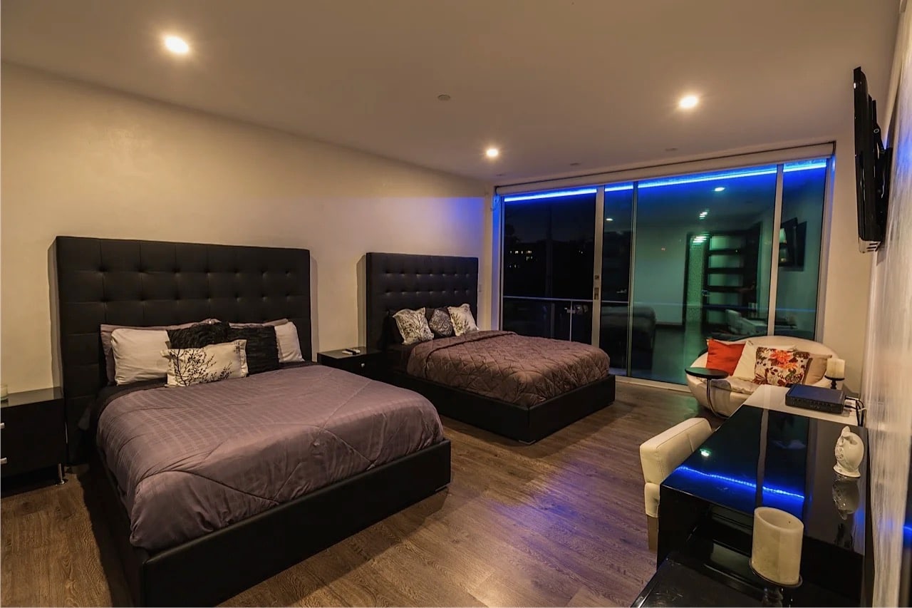 6447 luxury drug and alcohol rehab couples bedroom