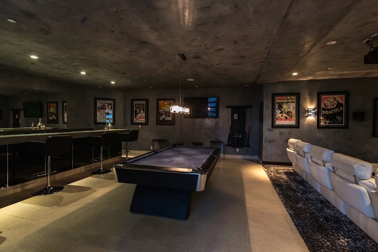 6447 luxury drug and alcohol rehab game room